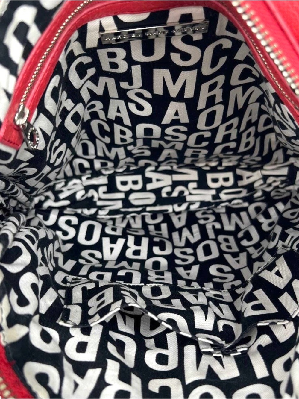 MARC BY MARC JACOBS Totally Turnlock
Teri Tote, red - Picture 9 of 11